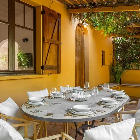 A C With Garden, 4bdr Sleeps 7 - Appartement Saint-Tropez