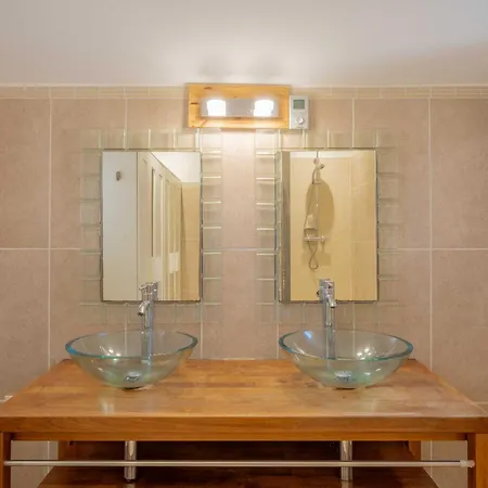 A C With Garden, 4bdr Sleeps 7 - Apartamento Saint-Tropez