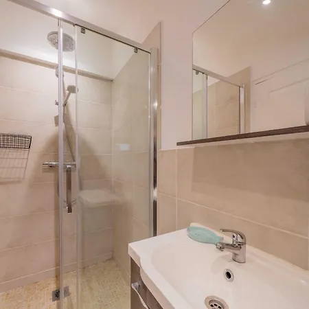 A C With Garden, 4bdr Sleeps 7 - * Saint Tropez